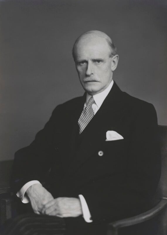 Sir lancelot oliphant npg x186927