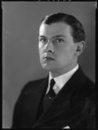 Evelyn Richard Wintour NPG x155827