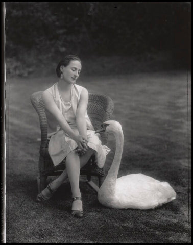 Anna Pavlova with 'Jack' NPG x49321