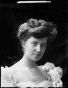 Ivy Muriel (née Dundas), Lady Chamberlain NPG x81469