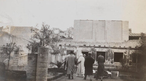 Winston Churchill, Clementine Ogilvy Spencer-Churchill (née Hozier), Baroness Spencer-Churchill and unknown sitters at Herculaneum, Italy NPG Ax183302