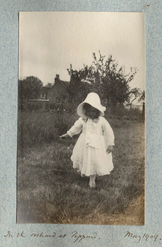 'in the orchard at peppard' (julian vinogradoff (née morrell)) npg ax140119