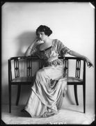 Valli Valli (née Valli Knust) NPG x101935