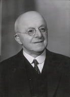 Sir (Walter) Addington Willis NPG x91802