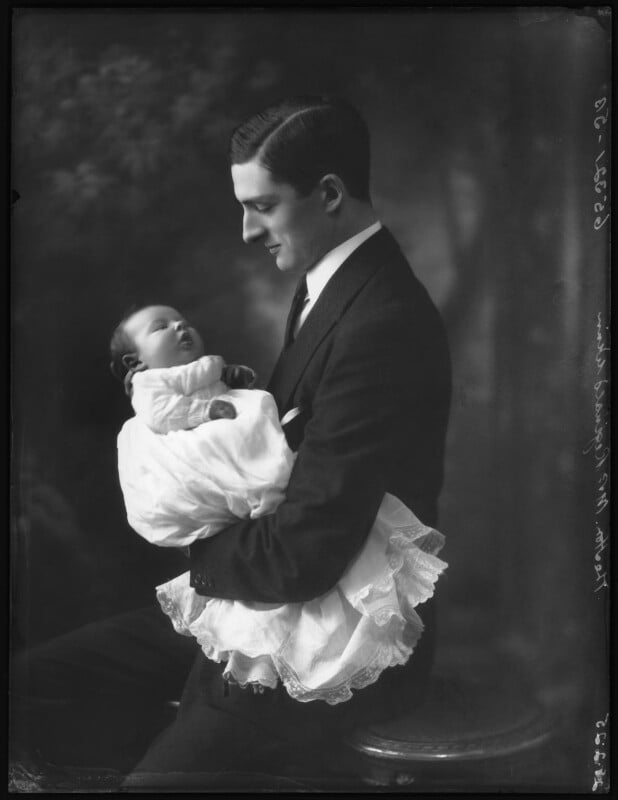 Elizabeth susan winn; hon. reginald henry winn npg x123203