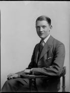 Bernard Gilbert Stancomb Cayzer NPG x70643