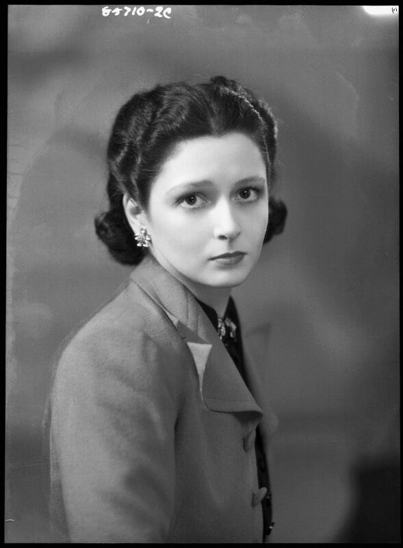 Lady elizabeth hester mary von hofmannsthal (née paget) npg x156217