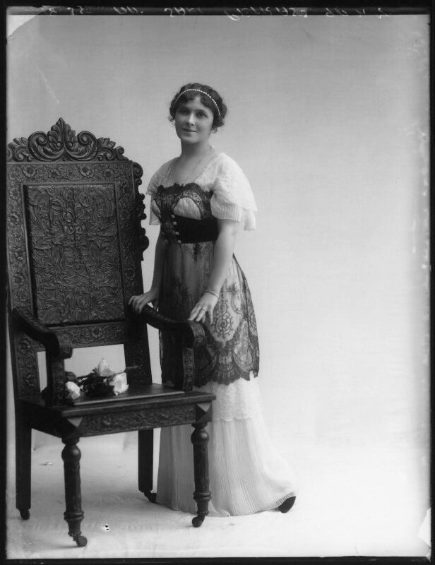 Sari petrass npg x102228