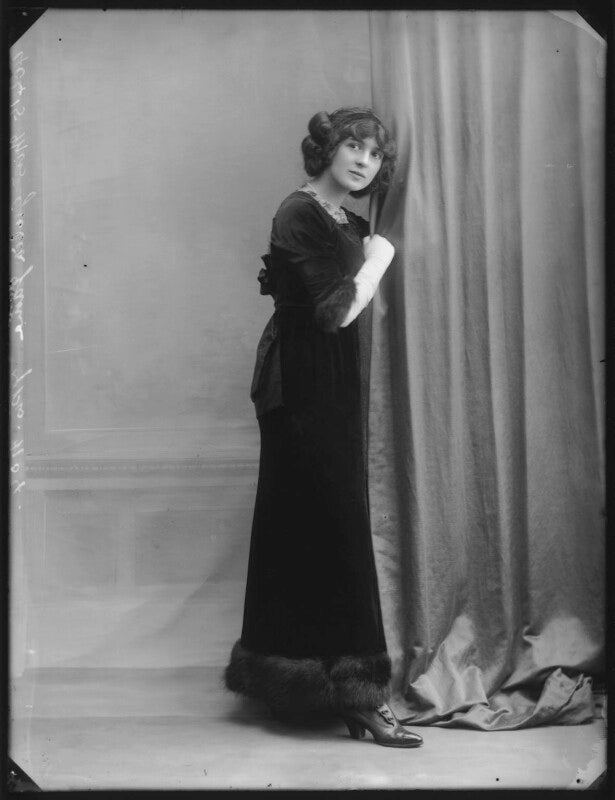 Julia james npg x101954