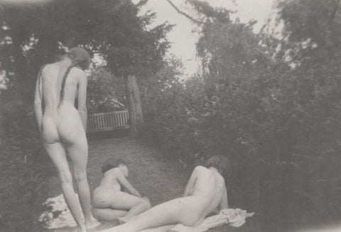 'After bathing' (Juliette (née Baillot), Lady Huxley; Julian Vinogradoff (née Morrell); Dorothy Brett) NPG x144313