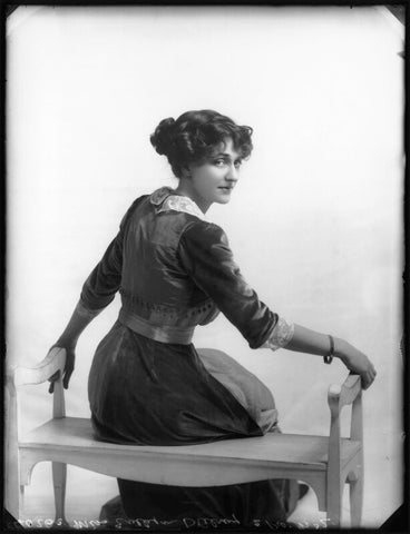 Evelyn D'Alroy NPG x102590