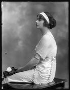 Vivien Maxwell NPG x101769