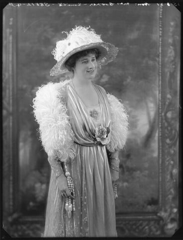 (Alina Kate) Elaine (née Jenkins), Viscountess Bledisloe NPG x121148