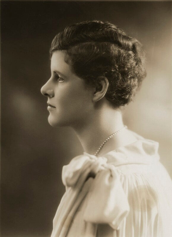 Pauline elizabeth woolworth (née stanbury) npg x85093