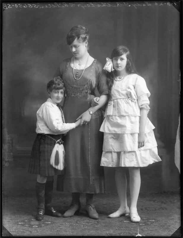 (donald) patrick grant of grant, 5th baron strathspey; alice, lady strathspey; hon. lena onslow npg x120251
