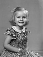 Angela Maureen Gifford-Taylor (née Wyldbore-Smith) NPG x71323