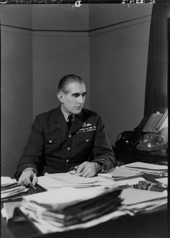 Sir christopher lloyd courtney npg x11057