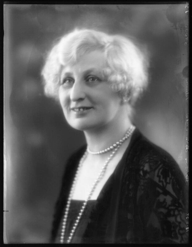 Hon. elaine augusta villiers (née guest, later hon. mrs hunter) npg x124109