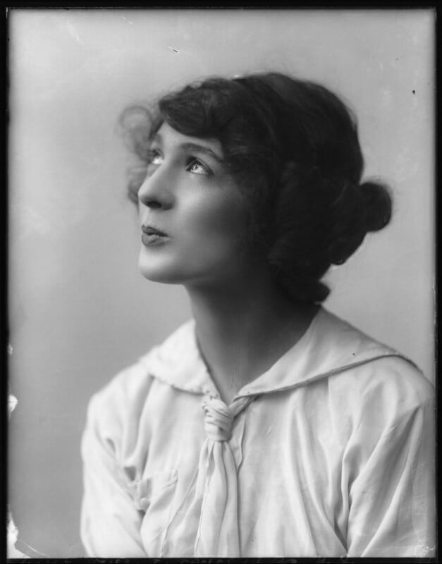 Julia james npg x102205