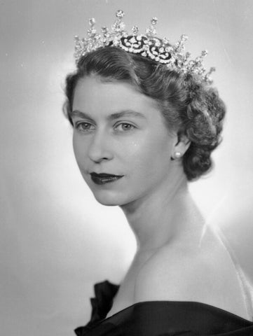 Queen Elizabeth II NPG x36950