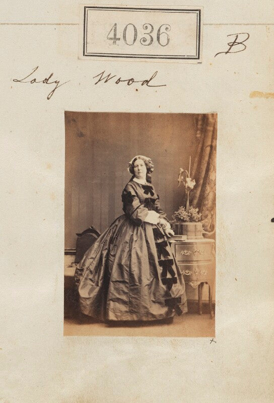 Lady wood npg ax54051