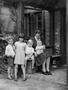 Elizabeth Marion Richardson (née Gibson) with her children NPG x78006