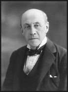 Sir Anthony Hope (Anthony Hope Hawkins) NPG x18553