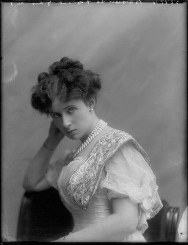 Ethel Catharine Hannah de Forest (née Gerard), Countess de Bendern NPG x30832
