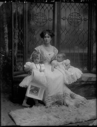 Ethel Catharine Hannah de Forest (née Gerard), Countess de Bendern with her two sons, Alaric de Bendern and Count John Gerard de Bendern NPG x30835