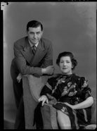 Valentine Williams; Alice Crawford NPG x26974