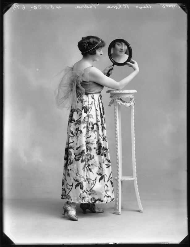 Rhona vedra npg x103225