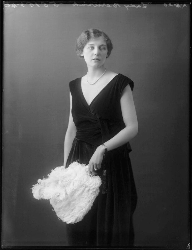Edith teresa noel hill (née hulton), lady berwick npg x78607
