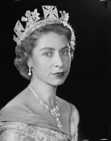 Queen Elizabeth II NPG x34834