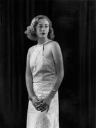 Lady Isobel Blunt-Mackenzie (later Lady Isobel Linda) NPG x105058