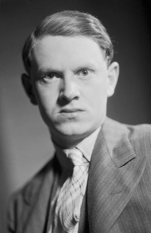 Evelyn Waugh NPG x14410