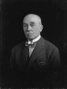 Herbert Leslie Melville Tritton NPG x49565
