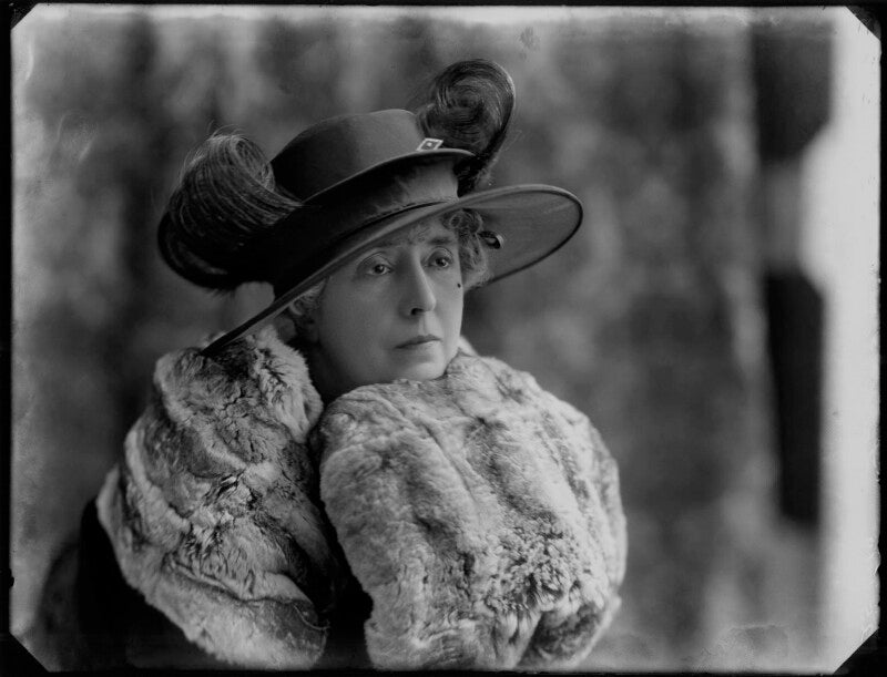 Beatrice alexandra (née o'flanagan), lady kent npg x154411