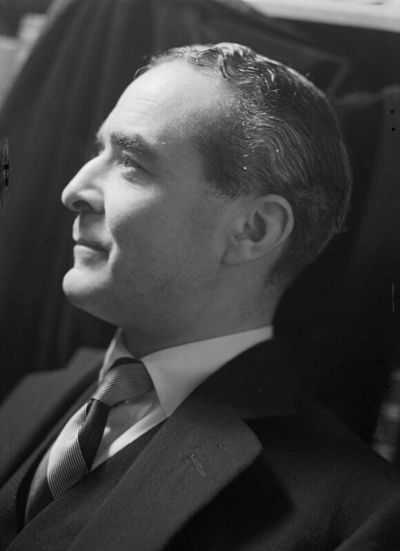 Richard llewellyn (richard dafydd vivian llewellyn lloyd) npg x23603