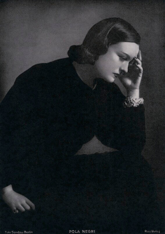 Pola negri npg x139931