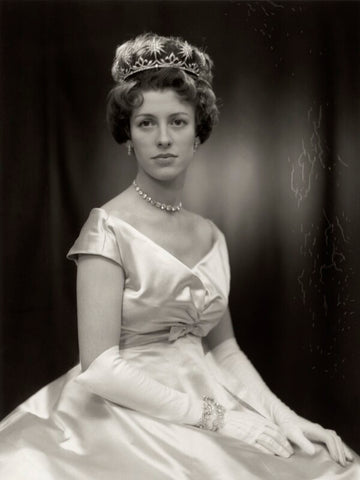 Jennifer (née Lowther), Countess of Lonsdale (later Hon. Mrs Sullivan) NPG x170004