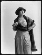 Lilian Hallows NPG x102919