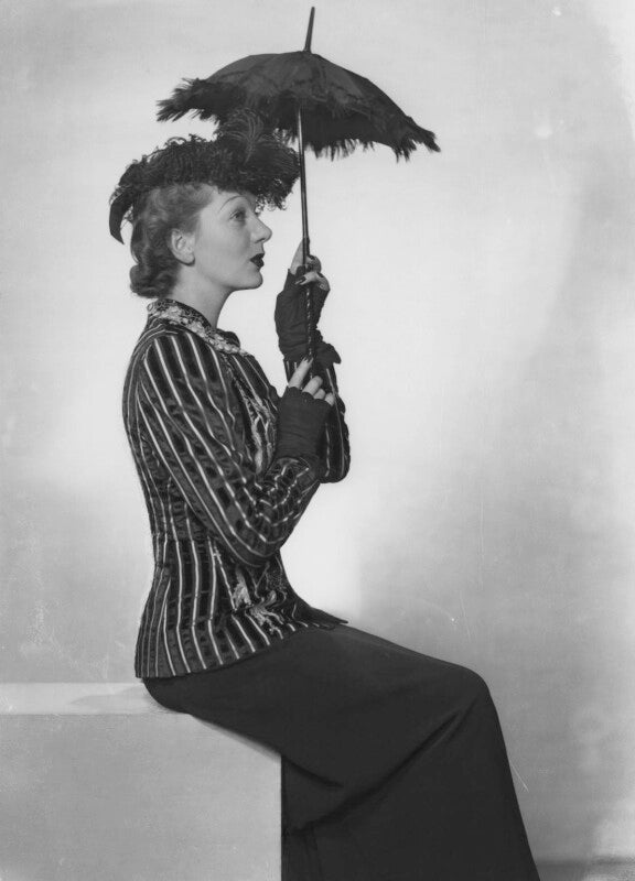 Gertrude lawrence as eliza doolittle in 'pygmalion' npg x29464