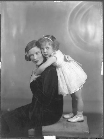 Maureen Constance Hamilton-Temple-Blackwood (née Guinness), Marchioness of Dufferin and Ava; Lady Caroline Blackwood NPG x34689