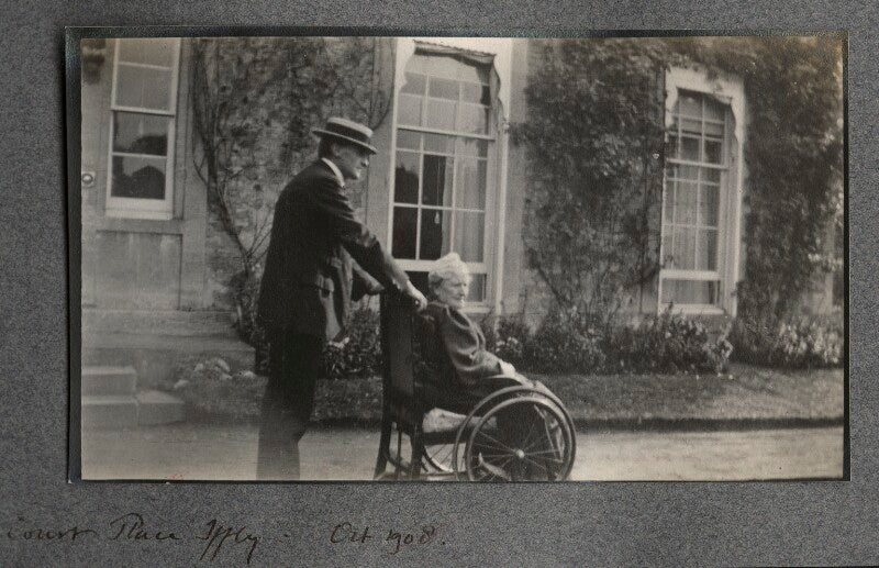 (lloyd) logan pearsall smith; hannah tatum smith (née whitall) npg ax140104