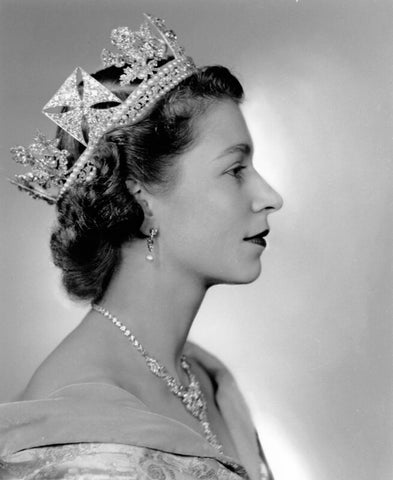 Queen Elizabeth II NPG x37851