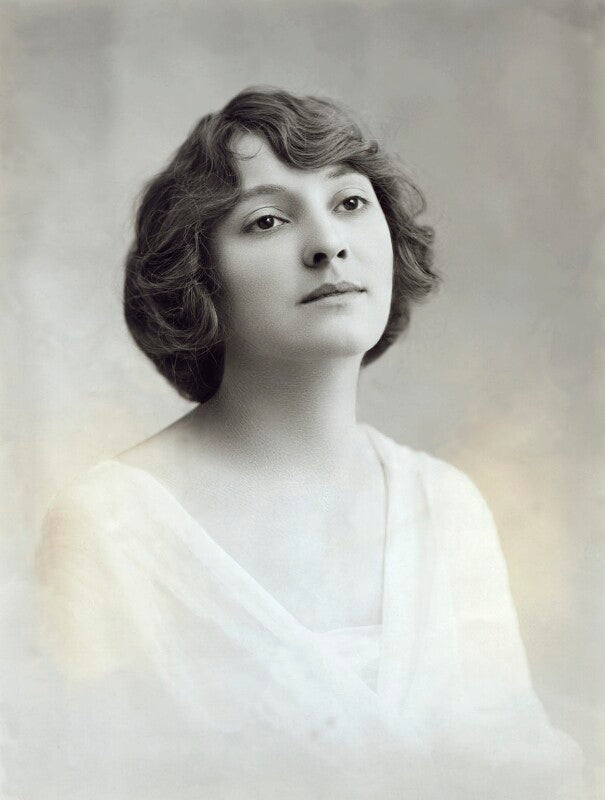 Roma june npg x85458