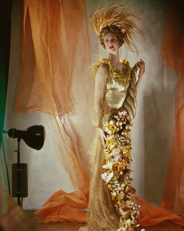 Dorothy etta warrender (née rawson), lady bruntisfield as ceres npg x220025