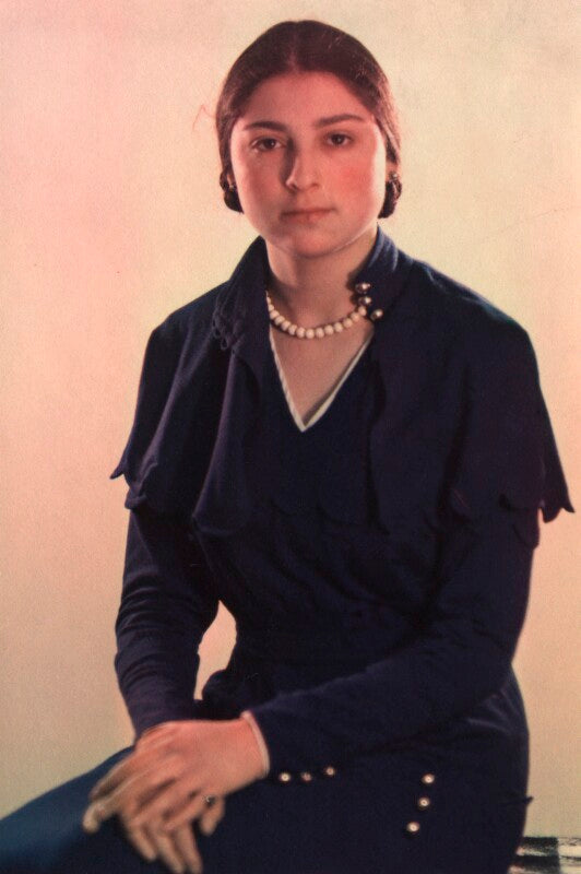 Elizabeth annette lee (née solomon) npg x125822