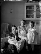 Countess Raczynska with her daughters NPG x154119