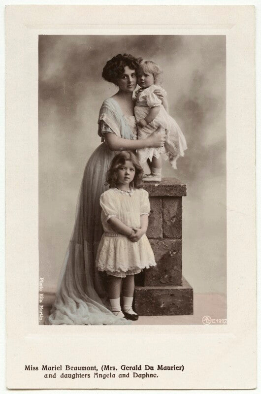 Muriel beaumont', lady du maurier; angela du maurier; daphne du maurier npg x44903